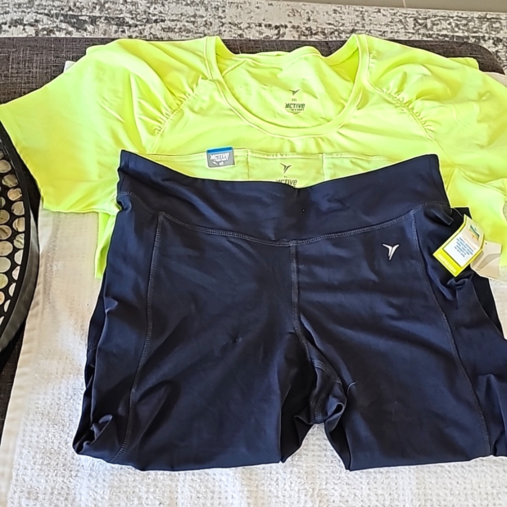 Old Navy Capri Active Set